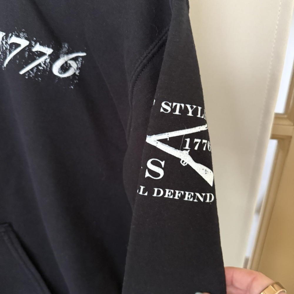 Grunt Style Men's Small Black 1776 Logo Pullover Hoodie Sweatshirt Flag - Picture 2 of 7